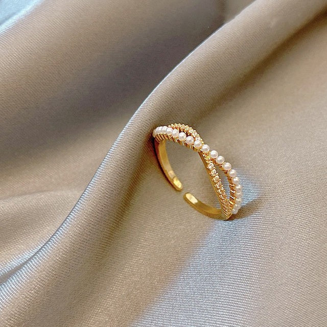 Bague Tressée Ajustable Éclatante en Or avec Perles et Zirconium