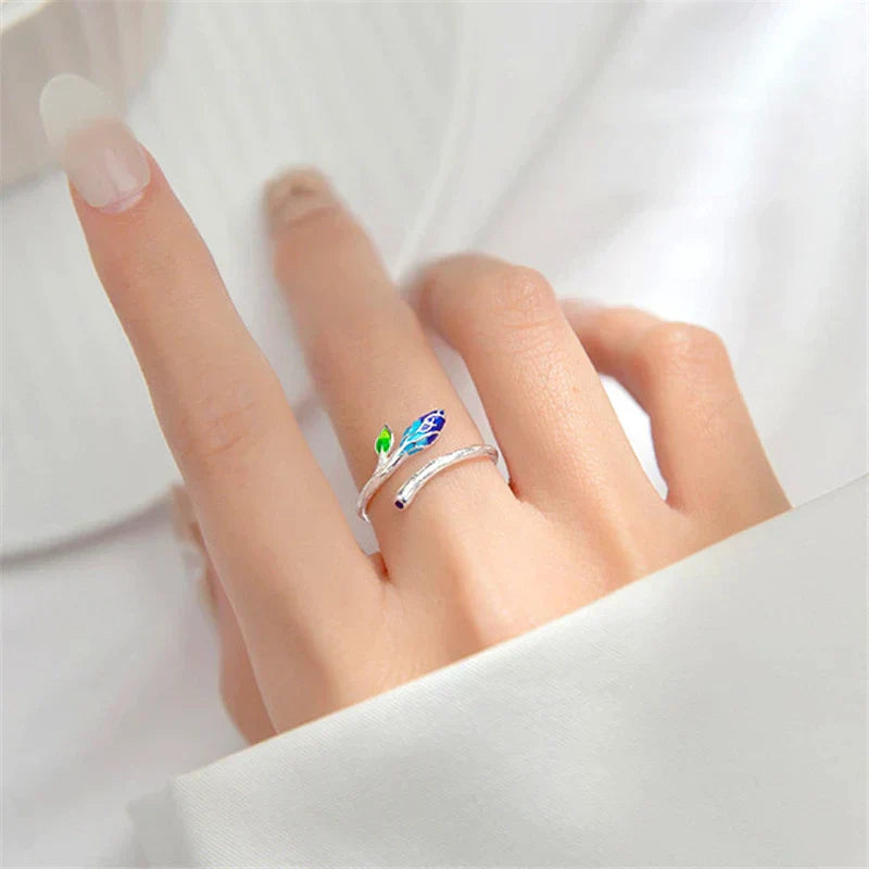Élégante Bague en Argent Réglable ornée d'une Magnifique Fleur Bleue