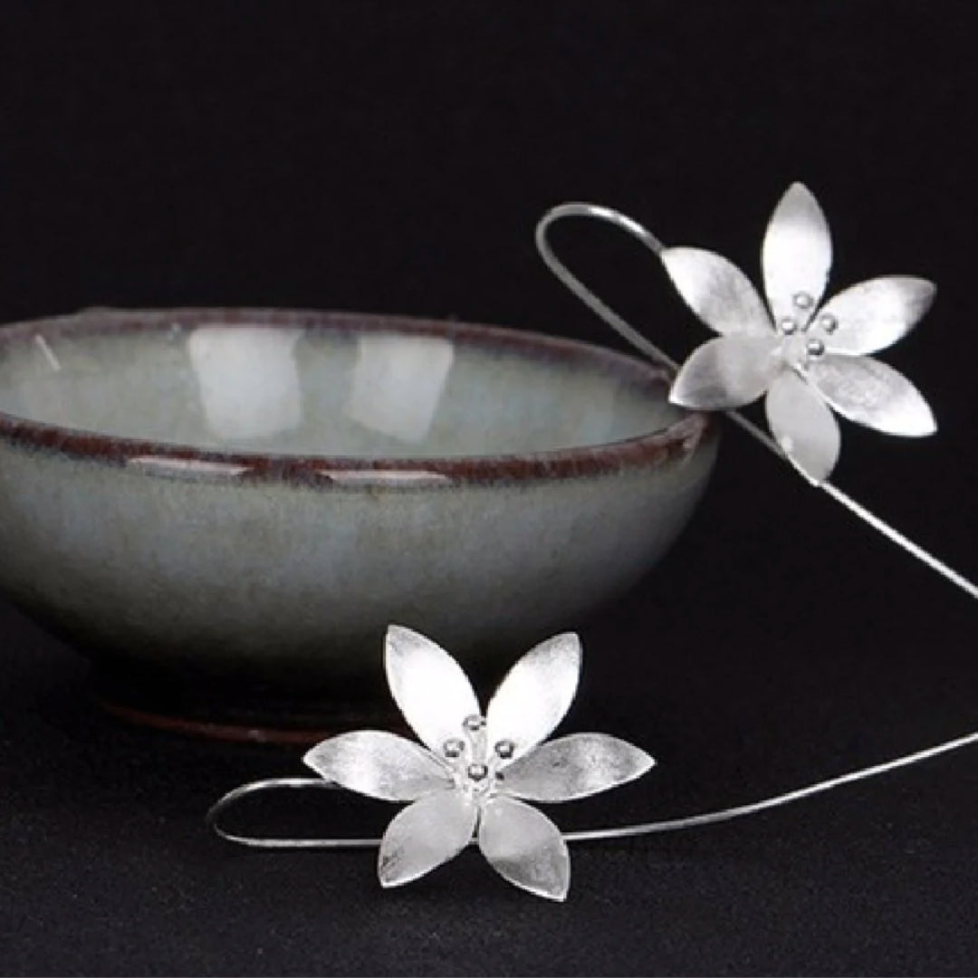 Éblouissants Boucles d'Oreilles Pendantes en Argent avec Charmante Marguerite