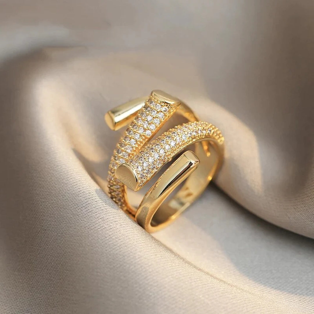 Bague de Luxe Ajustable en Or avec Ăclat de Zirconia