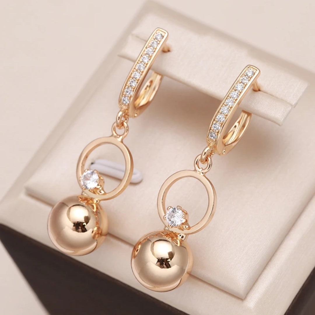 Boucles d'oreilles Raffinées en Perles d'Or et Zircons étincelants