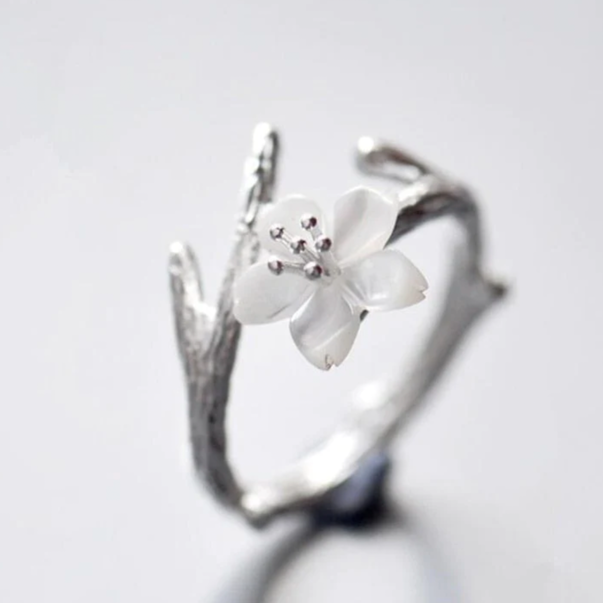 Anneau Ajustable en Argent Sterling 925 avec Élégant Pétale Blanc