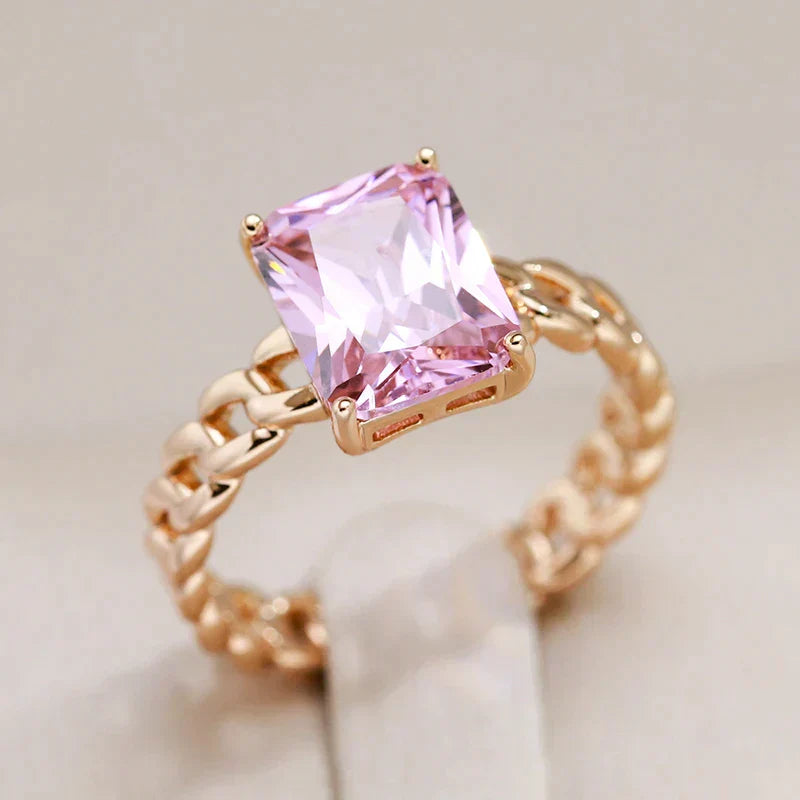Bague Élégante en Or avec Cristal Rose Éblouissant