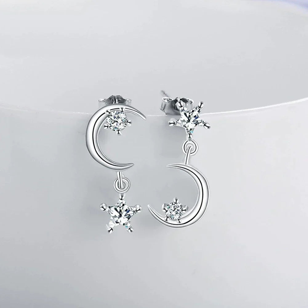 Élégantes Boucles d'Oreilles Demi-Lune en Argent Sterling ornées de Zircon étincelant