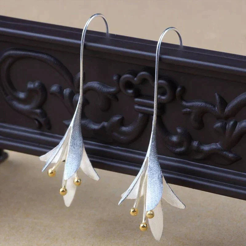Éblouissantes Boucles d'Oreilles Longues en Forme de Fleurs