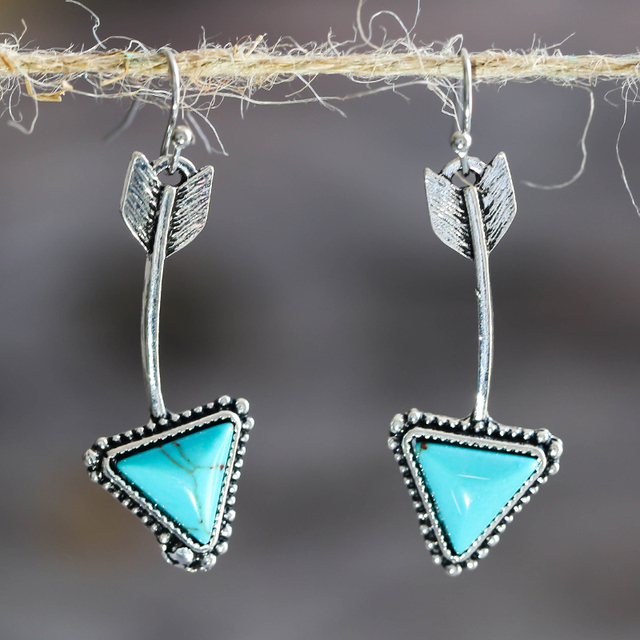 Élégantes Boucles d'Oreilles Flèche en Pierre Bleue