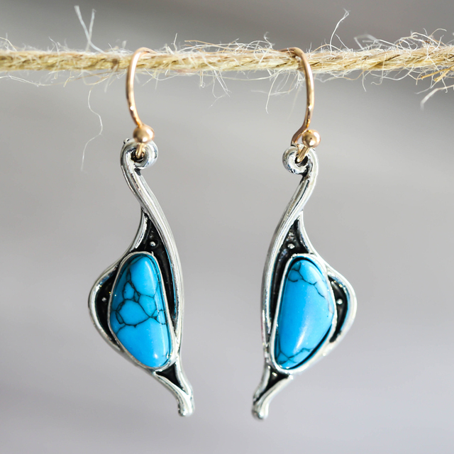 Éblouissantes Boucles d'Oreilles en Argent avec Pierre Naturelle Bleue