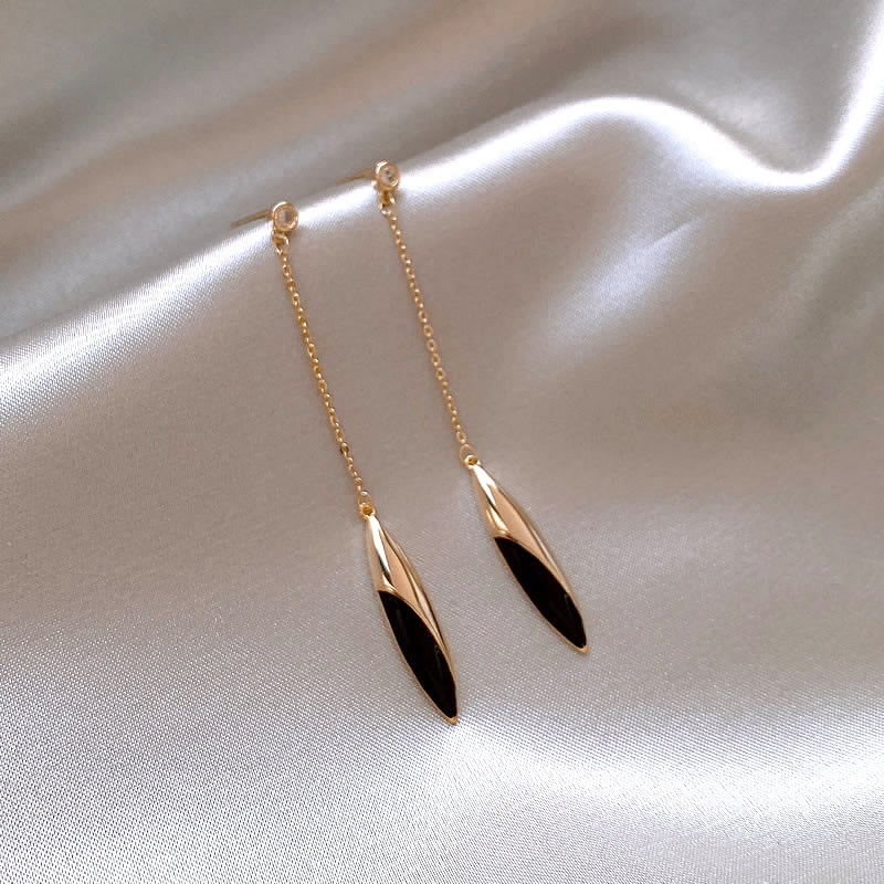 Boucles d'oreilles raffinées en or noir plaqué