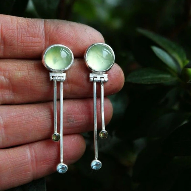 Boucles d'oreilles en cristal vert au style rétro élégant
