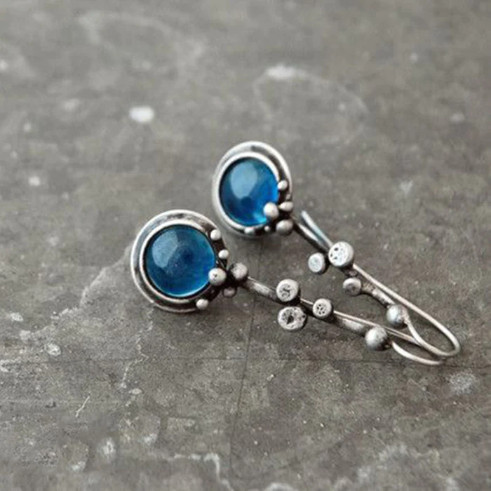 Éclat Vintage : Boucles d'Oreilles Bleues Élégantes