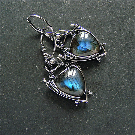 Éclat Vintage : Boucles d'Oreilles Bleues Élégantes
