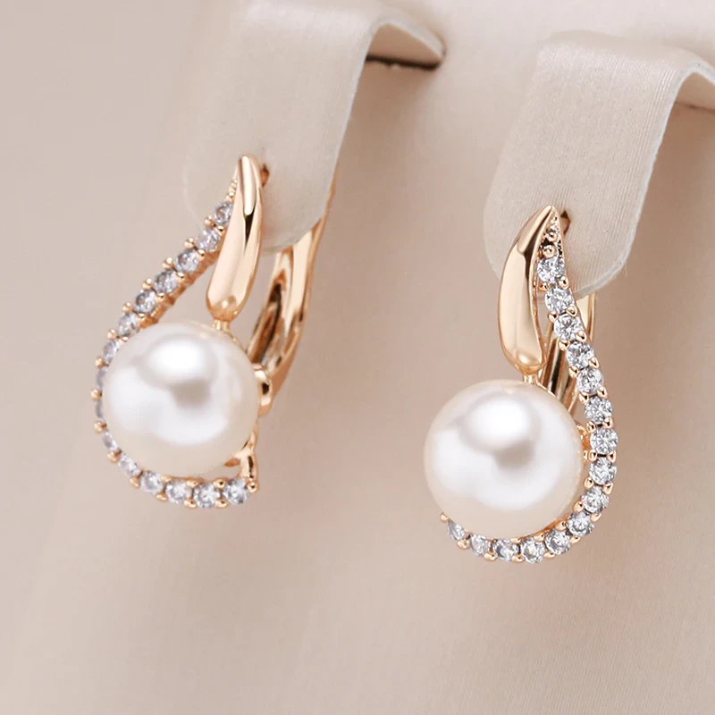 Boucles d’oreilles raffinées ornées de perles étincelantes
