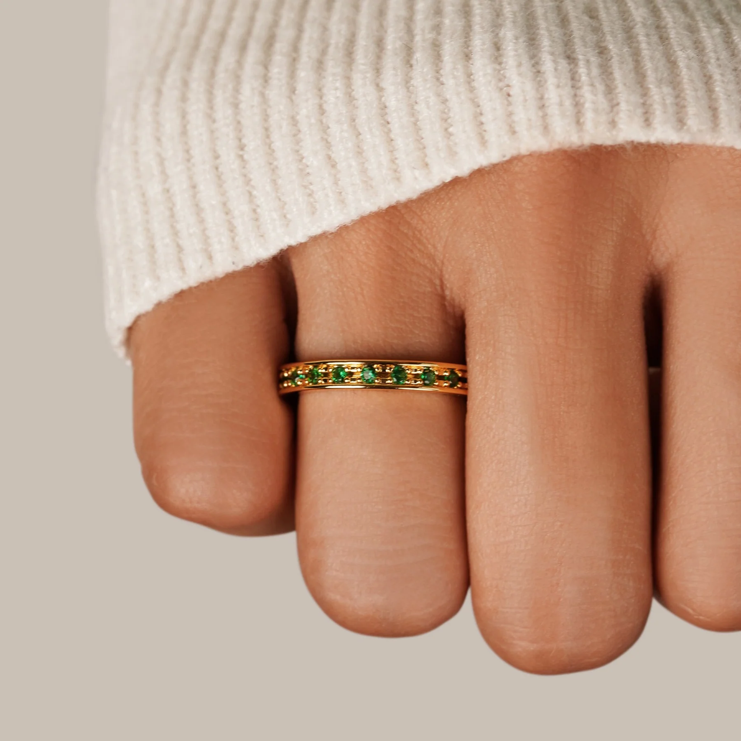 Bague Chic avec Éclats Verts Éblouissants