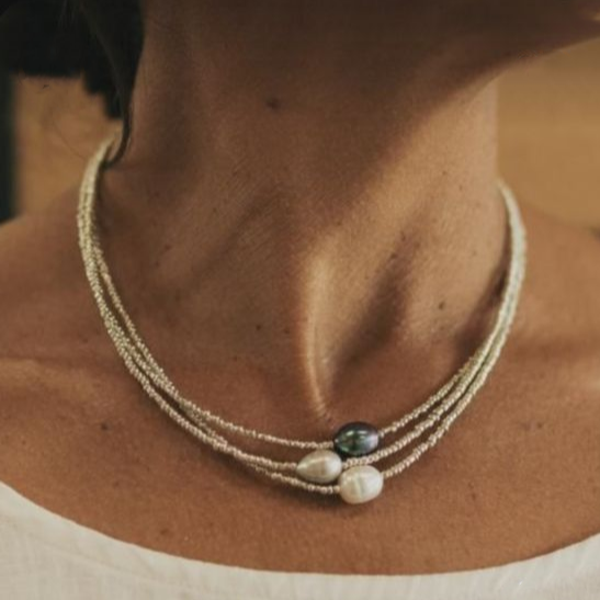 Collier vintage en perles d'eau douce élégantes