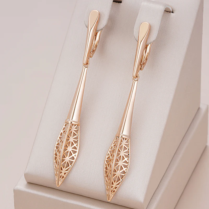 Boucles d'oreilles pendantes en or raffiné et élégant