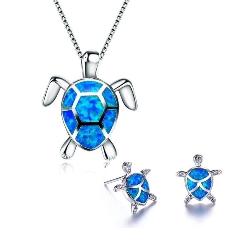 Ensemble Élégant : Collier Tortue de Mer en Opale et Argent avec Boucles d'Oreilles Assorties
