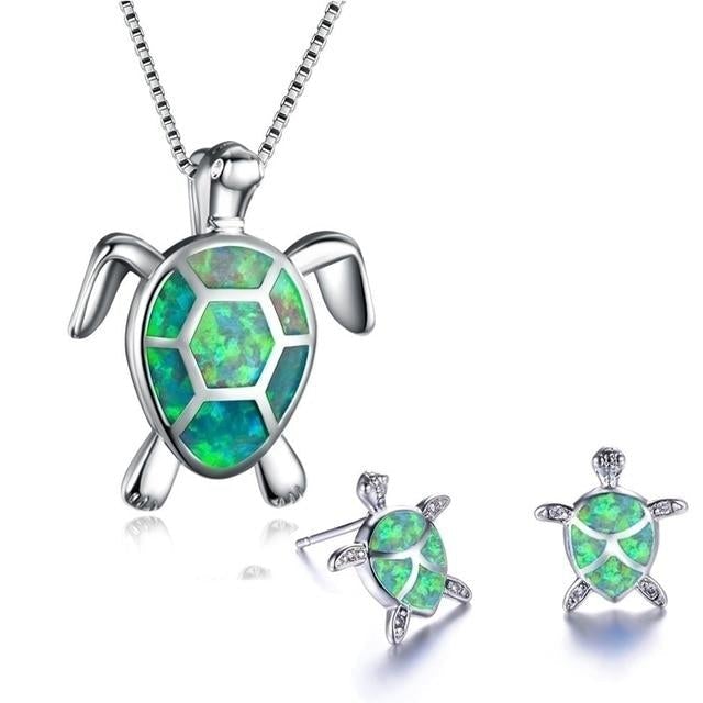 Ensemble Élégant : Collier Tortue de Mer en Opale et Argent avec Boucles d'Oreilles Assorties