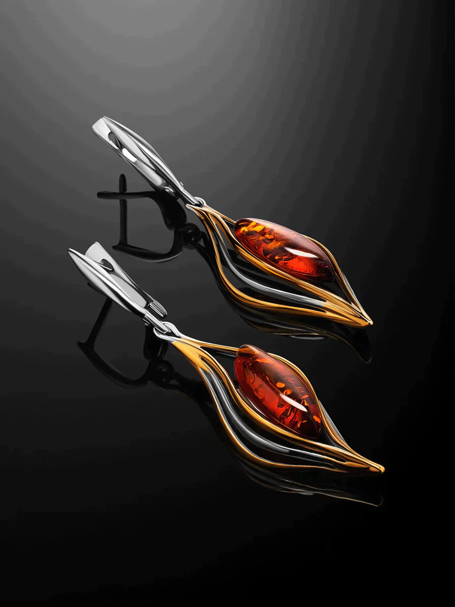 Éclatantes Boucles d'Oreilles Dangling en Argent avec une Touche de Feu