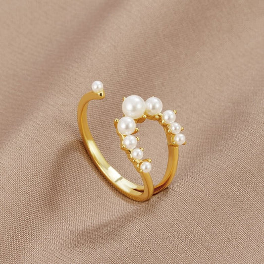 Éblouissante bague en or 18K ornée de perles élégantes