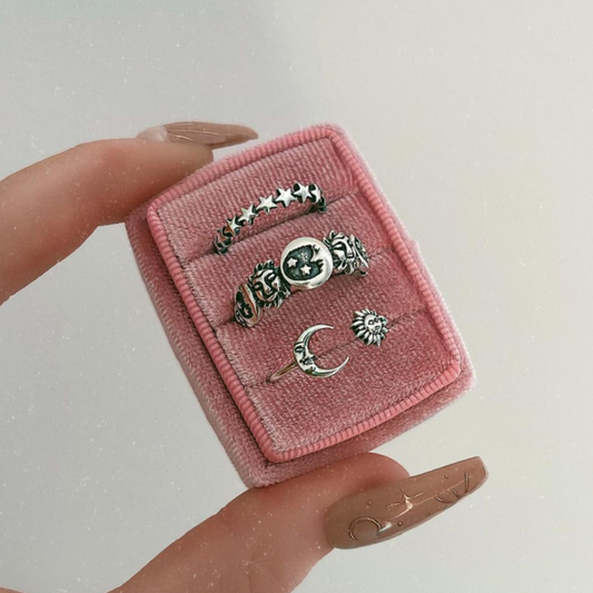Ensemble de Bagues Vintage Lune et Étoile en Argent – Élégance Céleste à Porter