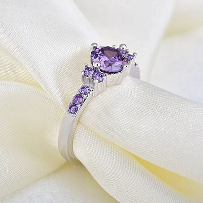 Éblouissante Bague en Argent avec Zircon Violet Étincelant