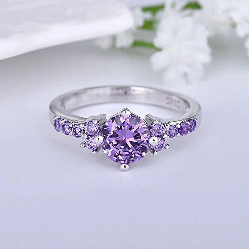 Éblouissante Bague en Argent avec Zircon Violet Étincelant