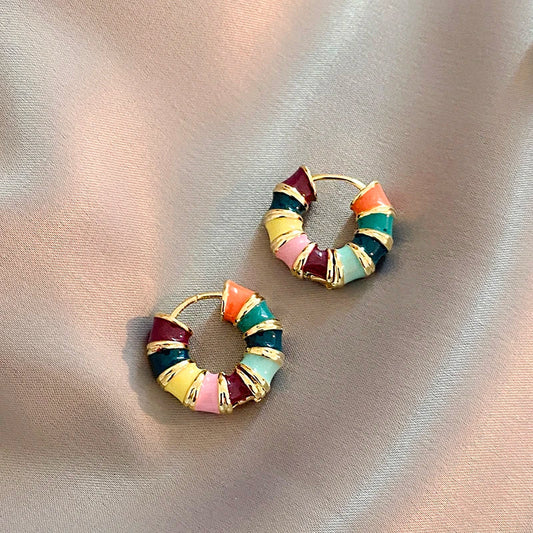 Boucles d'oreilles en acrylique coloré et tendance