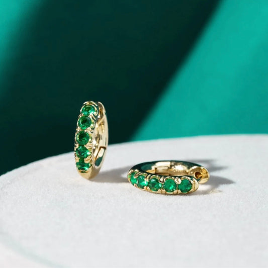 Éblouissantes Boucles d'Oreilles en Or Embellies de Cristal Vert