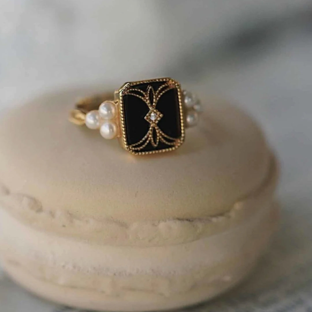 Bague en Or ÉléGante, Réglable avec Opale Noire et Perles Raffinées