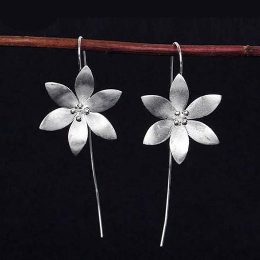 Éblouissants Boucles d'Oreilles Pendantes en Argent avec Charmante Marguerite