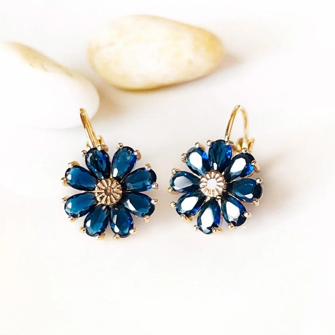 Éblouissantes Boucles d'Oreilles Marguerite en Or Avec Éclat de Zirconium Bleu
