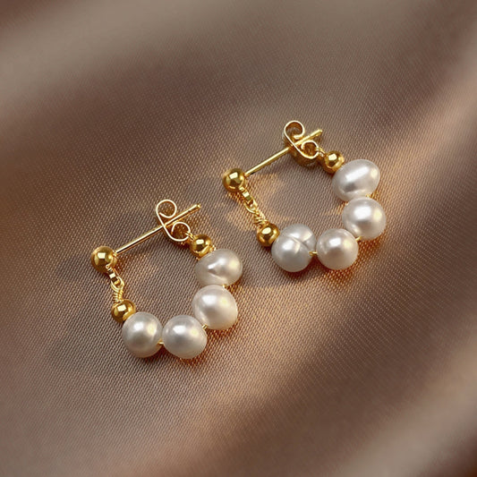 Éblouissantes Boucles d'Oreilles Triple Perle en Or