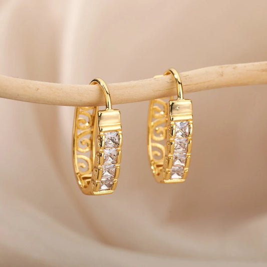 Élégantes Boucles d'oreilles en Or ornées de Cristaux scintillants