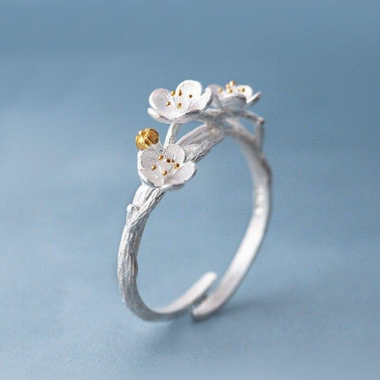 Élégante Bague Ajustable en Argent 925 ornée de Fleurs Blanches