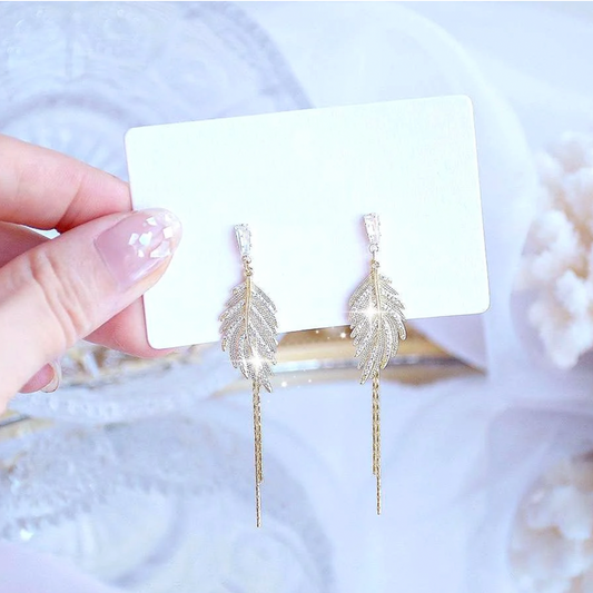 Pendantes en Plume d'Or Éclatante