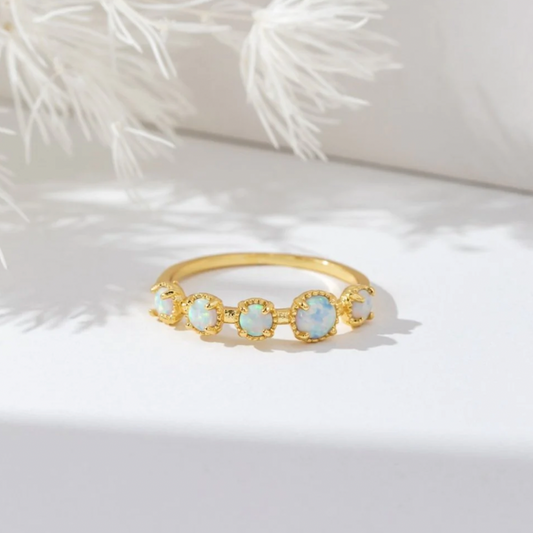 Éblouissante Bague en Or avec Pierre de Lune