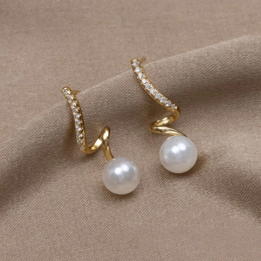 Boucles d'oreilles Élégantes en Or ornées de Zircons et Perles raffinées