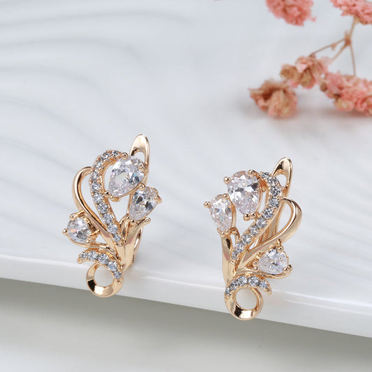 Boucles d'oreilles Élégantes en Or avec Fleur de Cristal Chic