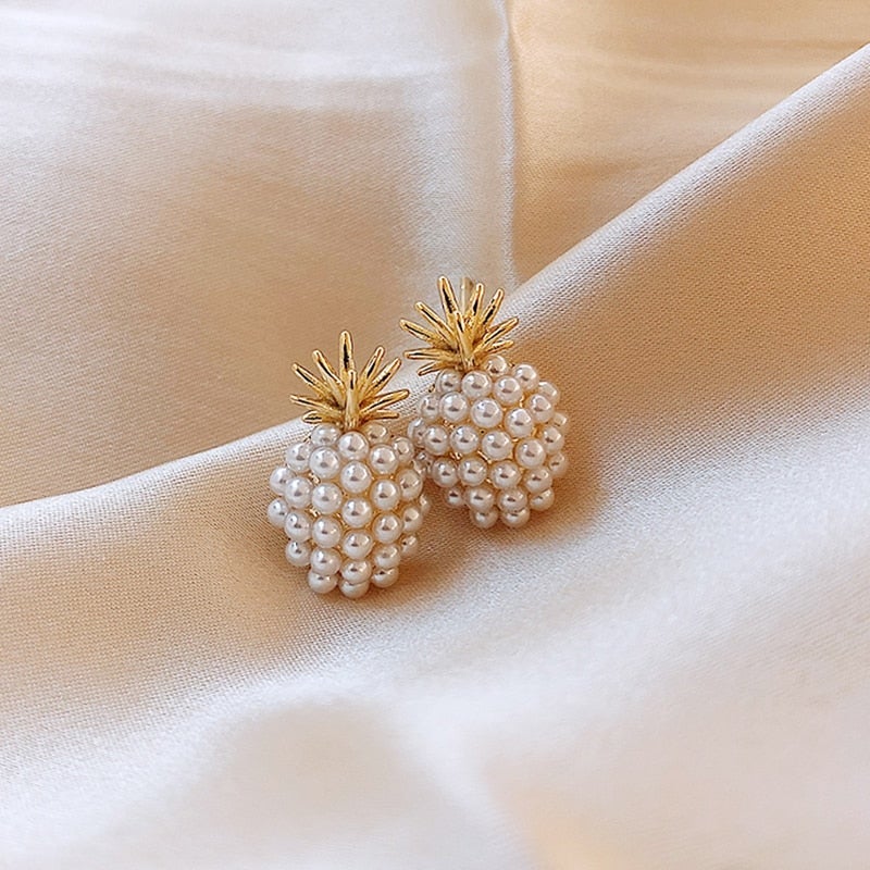 Élégantes Boucles d'Oreilles Tropicales en Forme d'Ananas avec Perles Éclatantes