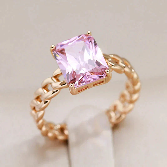 Bague Élégante en Or avec Cristal Rose Éblouissant