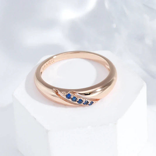 Bague Chic en Or Embellie de Zirconium Bleu Étincelant