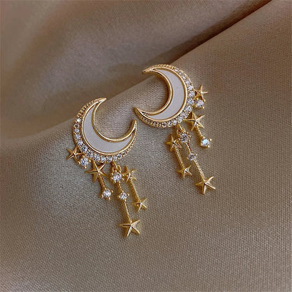 Éblouissantes Boucles d'Oreilles en Forme de Lune pour un Élégance Céleste