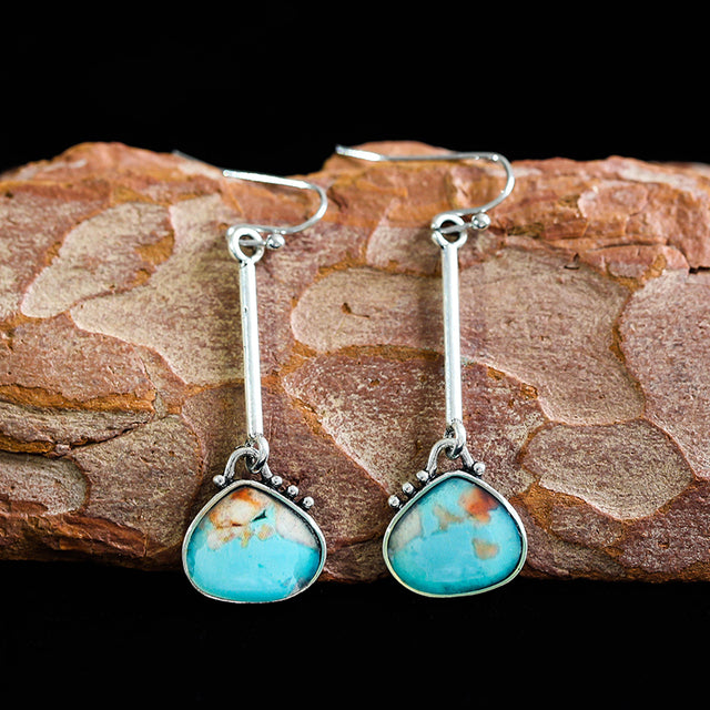 Élégantes Boucles d'Oreilles Vintage ornées de Pierre Turquoise