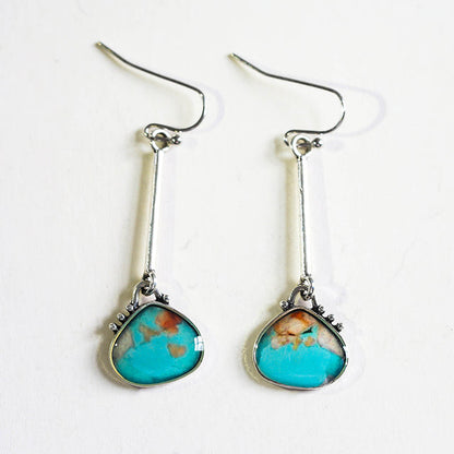 Élégantes Boucles d'Oreilles Vintage ornées de Pierre Turquoise