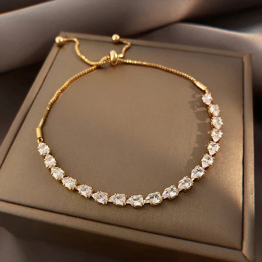 Éblouissant bracelet en or rehaussé de zirconium scintillant