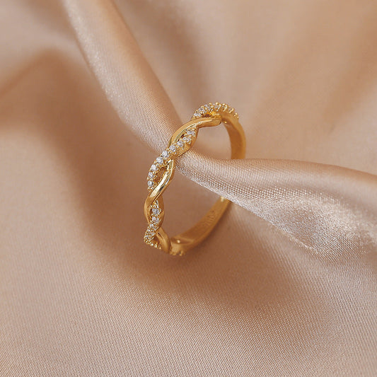 Bague Ajustable en Or avec Éclat de Zirconia en Forme de Bicône