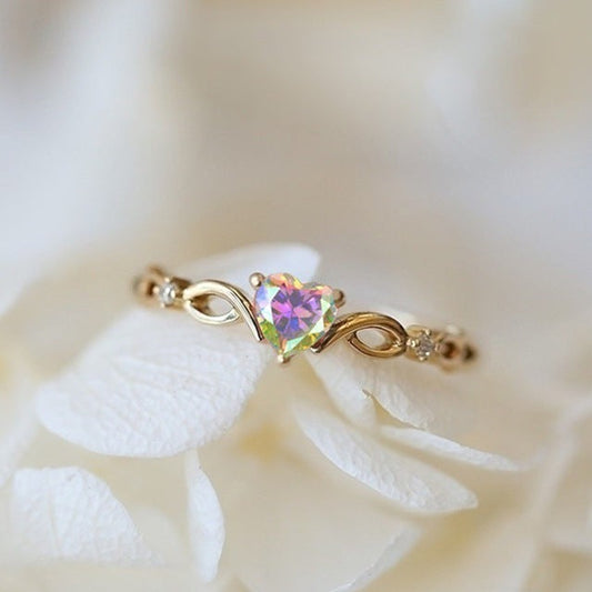 Éblouissante Bague en Or avec Cœur en Cristal Rouge
