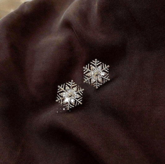 Boucles d'Oreilles Éblouissantes en Or avec Zircon - Design Flocon de Neige