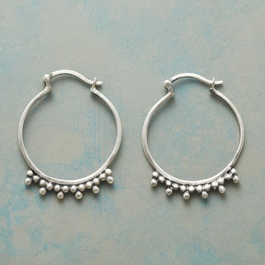 Élégantes Boucles d'Oreilles Vintage en Argent