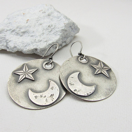 Boucles d'oreilles Étoilées en Argent avec Motif Lune Chic